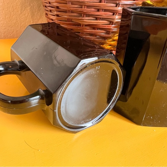 Vintage 1980s French Arcoroc Black Glass Hexagonal Set Of Two Coffee Mugs - Picture 2 of 4